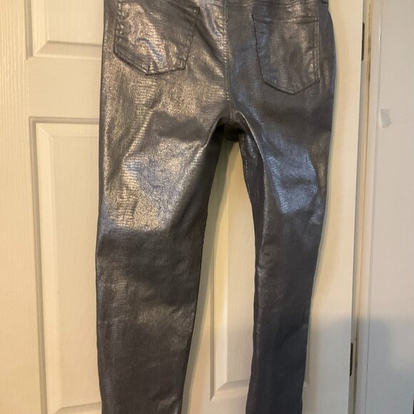 Unique Grey metallic snake print jeans NWT - Picture 2 of 4